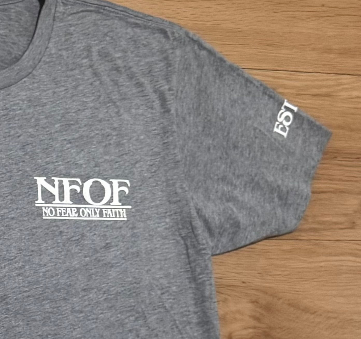 Signature logo Tee's
